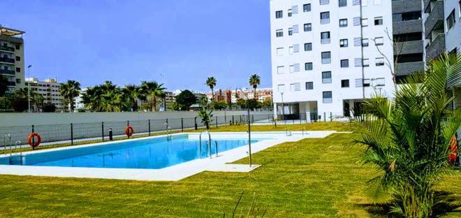 شقة Atico Con Piscina Y Vistas Al Mar Habitat Litoral مالقة المظهر الخارجي الصورة