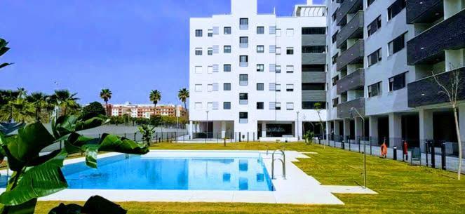 شقة Atico Con Piscina Y Vistas Al Mar Habitat Litoral مالقة المظهر الخارجي الصورة