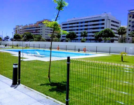 شقة Atico Con Piscina Y Vistas Al Mar Habitat Litoral مالقة المظهر الخارجي الصورة